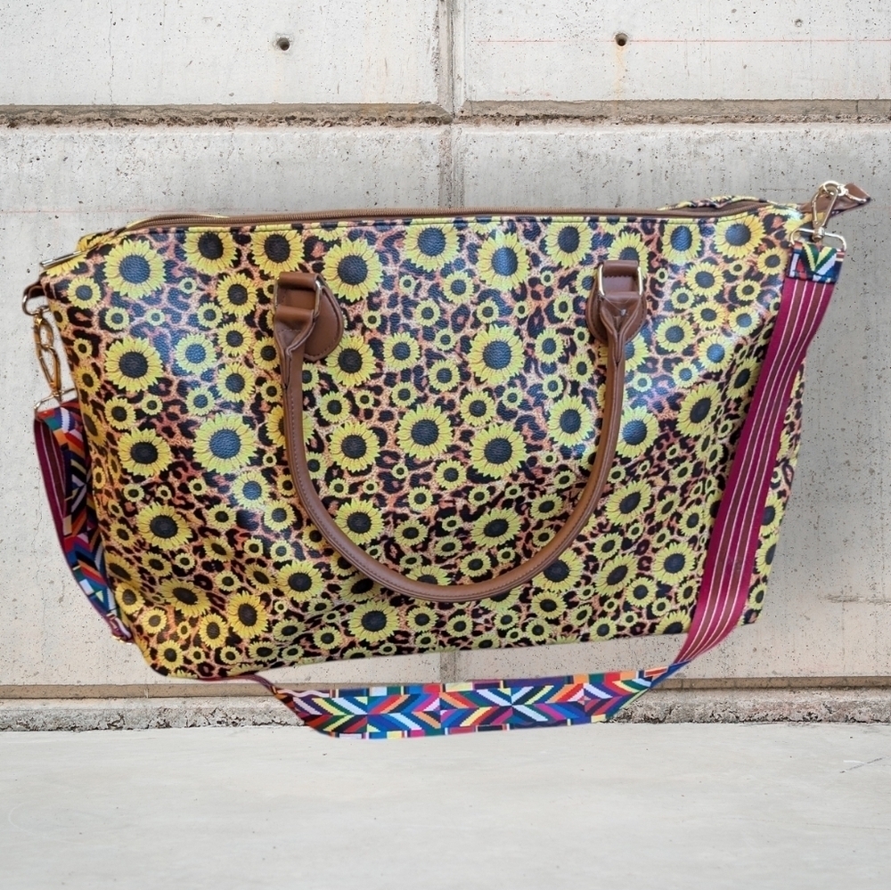 Like New Sunflower Patterned Overnight Bag With Guitar Style Carrying Strap - Picture 2 of 5
